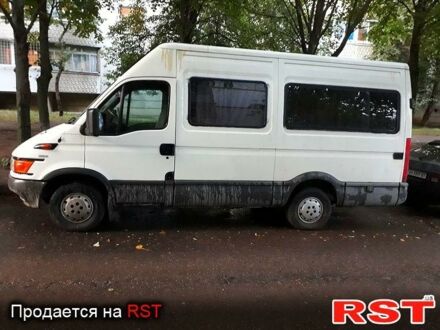 Белый Ивеко Дейли пасс., объемом двигателя 2.8 л и пробегом 446 тыс. км за 4200 $, фото 1 на Automoto.ua