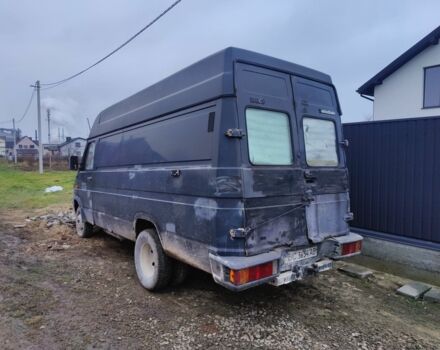 Чорний Івеко Daily пасс., об'ємом двигуна 2.8 л та пробігом 400 тис. км за 2837 $, фото 2 на Automoto.ua