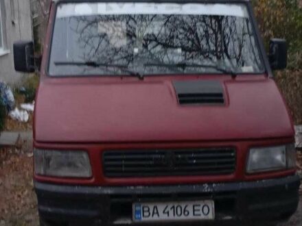 Івеко Daily пасс. 1998 у Кропивницькому (Кіровограді) на Automoto.ua Червоний Івеко Daily пасс., об'ємом двигуна 2.8 л та пробігом 300 тис. км за 3000 $, фото 1 на Automoto.ua