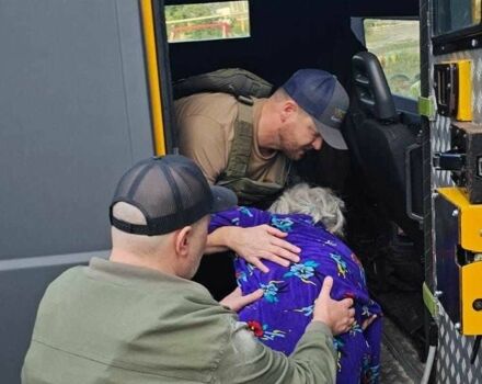 Желтый Ивеко Дейли пасс., объемом двигателя 3 л и пробегом 291 тыс. км за 44598 $, фото 18 на Automoto.ua