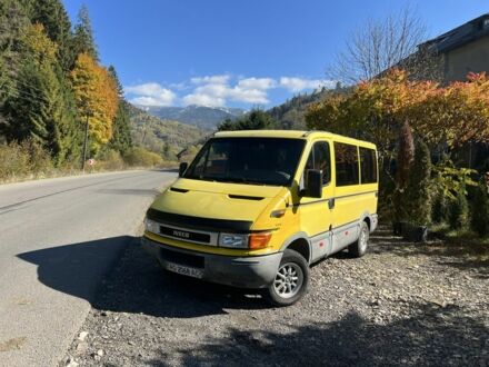 Ивеко Дейли пасс. 2000 в Межгорье на Automoto.ua Желтый Ивеко Дейли пасс., объемом двигателя 2.8 л и пробегом 400 тыс. км за 3500 $, фото 1 на Automoto.ua