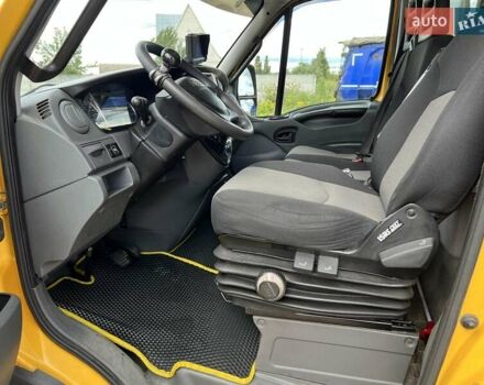 Желтый Ивеко Дейли, объемом двигателя 3 л и пробегом 320 тыс. км за 25000 $, фото 8 на Automoto.ua