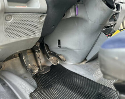 Желтый Ивеко Дейли, объемом двигателя 2.3 л и пробегом 420 тыс. км за 5700 $, фото 11 на Automoto.ua