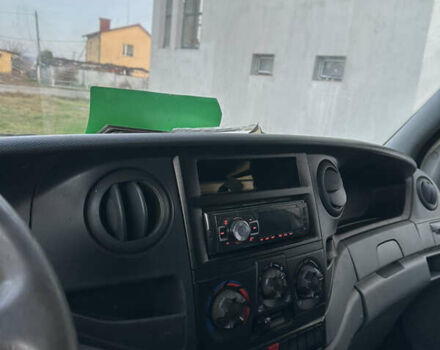 Желтый Ивеко Дейли, объемом двигателя 2.3 л и пробегом 420 тыс. км за 5700 $, фото 4 на Automoto.ua