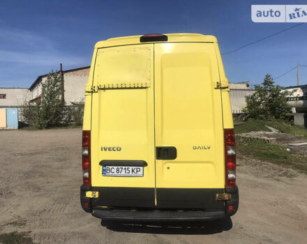 Желтый Ивеко Дейли, объемом двигателя 2.3 л и пробегом 357 тыс. км за 12000 $, фото 1 на Automoto.ua