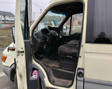 Желтый Ивеко Дейли, объемом двигателя 2.8 л и пробегом 515 тыс. км за 4000 $, фото 3 на Automoto.ua