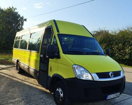 Желтый Ивеко Дейли, объемом двигателя 3 л и пробегом 440 тыс. км за 24499 $, фото 1 на Automoto.ua