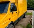 Желтый Ивеко Дейли, объемом двигателя 2.5 л и пробегом 700 тыс. км за 3500 $, фото 1 на Automoto.ua