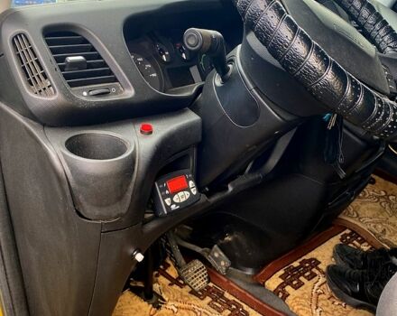 Желтый Ивеко Дейли, объемом двигателя 3 л и пробегом 400 тыс. км за 21900 $, фото 6 на Automoto.ua