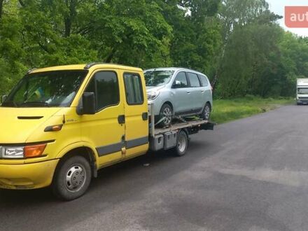 Ивеко Дейли 2001 в Нововолынск на Automoto.ua Желтый Ивеко Дейли, объемом двигателя 2.8 л и пробегом 800 тыс. км за 8500 $, фото 1 на Automoto.ua