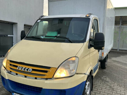 Желтый Ивеко Дейли, объемом двигателя 2.3 л и пробегом 420 тыс. км за 5700 $, фото 1 на Automoto.ua