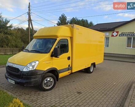 Желтый Ивеко Дейли, объемом двигателя 3 л и пробегом 410 тыс. км за 16700 $, фото 1 на Automoto.ua