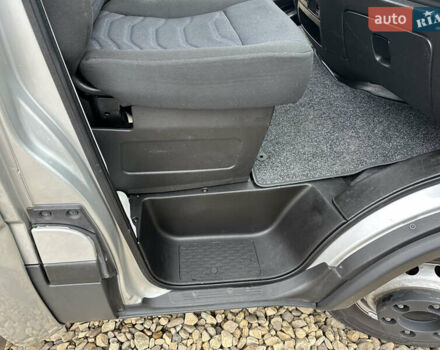 Сірий Івеко Дейлі, об'ємом двигуна 3 л та пробігом 265 тис. км за 33700 $, фото 32 на Automoto.ua