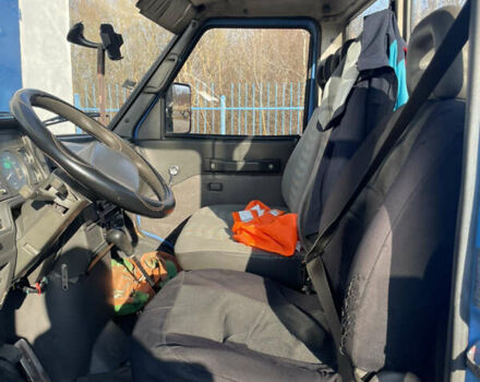 Синий Ивеко Дейли, объемом двигателя 2.8 л и пробегом 680 тыс. км за 7000 $, фото 9 на Automoto.ua