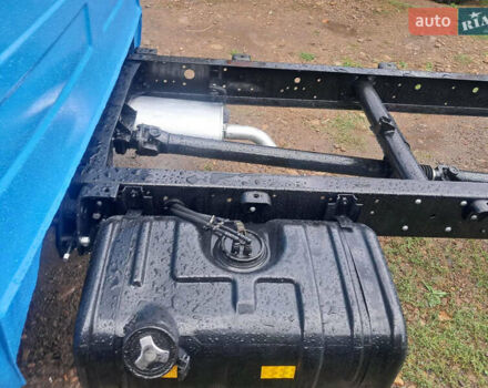 Синий Ивеко Дейли, объемом двигателя 2.8 л и пробегом 100 тыс. км за 6500 $, фото 3 на Automoto.ua