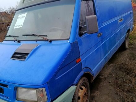 Синий Ивеко Дейли, объемом двигателя 2.8 л и пробегом 200 тыс. км за 2500 $, фото 1 на Automoto.ua