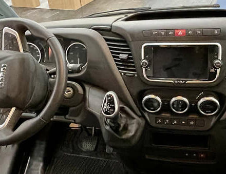 Зеленый Ивеко Дейли, объемом двигателя 3 л и пробегом 1 тыс. км за 332313 $, фото 6 на Automoto.ua