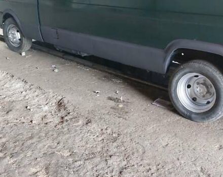 Зелений Івеко Дейлі, об'ємом двигуна 2.5 л та пробігом 320 тис. км за 4000 $, фото 2 на Automoto.ua