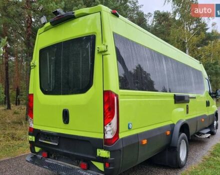 Зеленый Ивеко Дейли, объемом двигателя 3 л и пробегом 300 тыс. км за 40472 $, фото 2 на Automoto.ua