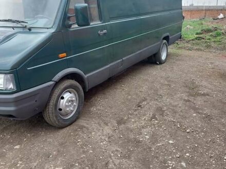 Зелений Івеко Дейлі, об'ємом двигуна 2.5 л та пробігом 320 тис. км за 4000 $, фото 1 на Automoto.ua