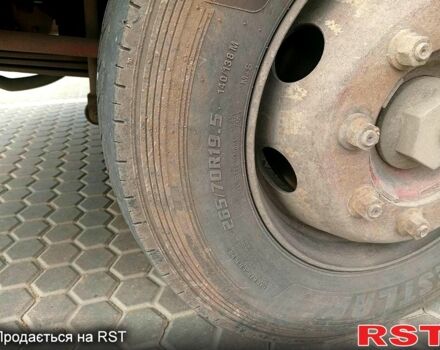 Желтый Ивеко ЕвроКарго, объемом двигателя 5.9 л и пробегом 700 тыс. км за 8500 $, фото 9 на Automoto.ua