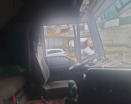 Красный Ивеко ЕвроСтар, объемом двигателя 10.8 л и пробегом 300 тыс. км за 2999 $, фото 5 на Automoto.ua