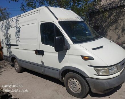 Білий Івеко Массіф, об'ємом двигуна 2.3 л та пробігом 450 тис. км за 5800 $, фото 1 на Automoto.ua
