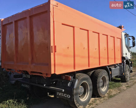 Белый Ивеко Стралис, объемом двигателя 12.9 л и пробегом 670 тыс. км за 42000 $, фото 2 на Automoto.ua