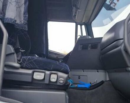 Белый Ивеко Стралис, объемом двигателя 12.88 л и пробегом 1000 тыс. км за 5900 $, фото 18 на Automoto.ua