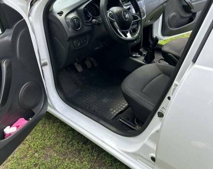 Белый Ивеко Стралис, объемом двигателя 10.31 л и пробегом 100 тыс. км за 10000 $, фото 32 на Automoto.ua