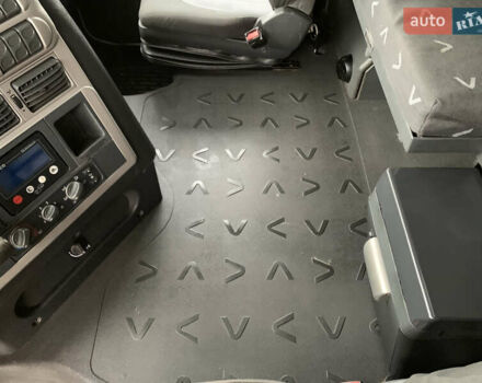 Белый Ивеко Стралис, объемом двигателя 12.88 л и пробегом 1000 тыс. км за 9700 $, фото 26 на Automoto.ua