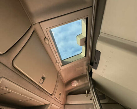 Белый Ивеко Стралис, объемом двигателя 10.8 л и пробегом 872 тыс. км за 15500 $, фото 8 на Automoto.ua