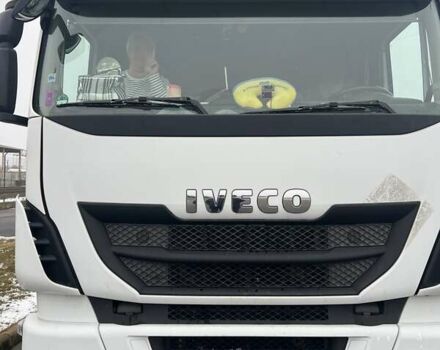 Белый Ивеко Стралис, объемом двигателя 0 л и пробегом 735 тыс. км за 17800 $, фото 7 на Automoto.ua