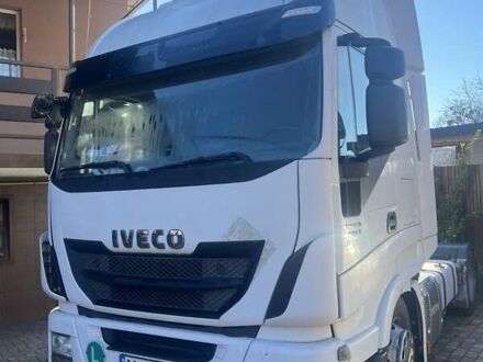 Белый Ивеко Стралис, объемом двигателя 0 л и пробегом 735 тыс. км за 17800 $, фото 1 на Automoto.ua