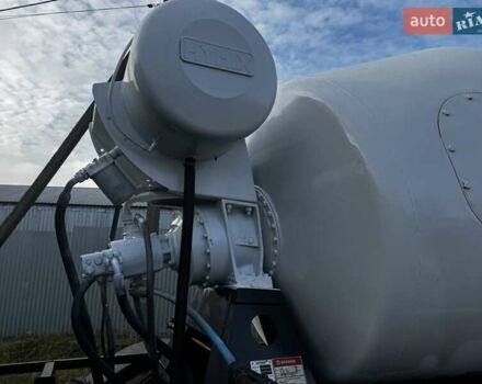 Ивеко Треккер, объемом двигателя 0 л и пробегом 181 тыс. км за 62000 $, фото 6 на Automoto.ua