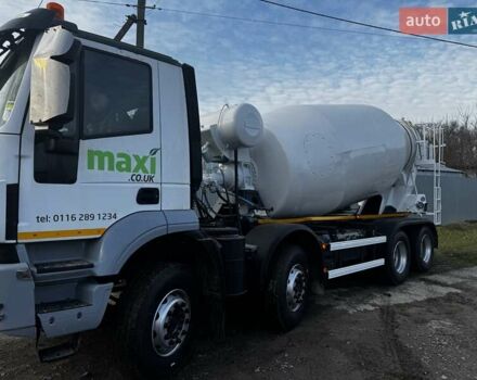 Ивеко Треккер, объемом двигателя 0 л и пробегом 181 тыс. км за 62000 $, фото 2 на Automoto.ua