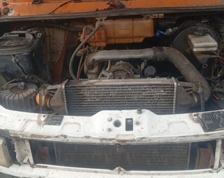 Івеко Другая, об'ємом двигуна 0 л та пробігом 0 тис. км за 2000 $, фото 5 на Automoto.ua