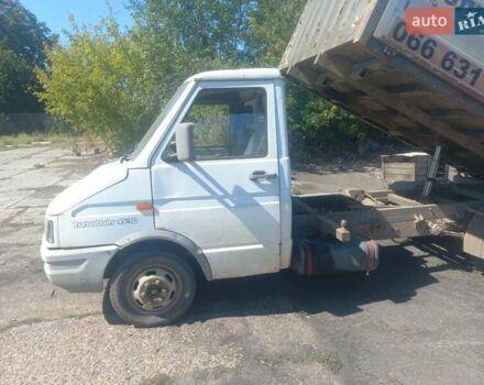 Белый Ивеко TurboDaily, объемом двигателя 2.5 л и пробегом 125 тыс. км за 6900 $, фото 4 на Automoto.ua