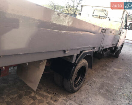 Белый Ивеко TurboDaily, объемом двигателя 2.5 л и пробегом 350 тыс. км за 3300 $, фото 3 на Automoto.ua