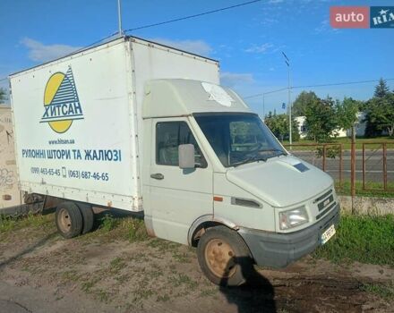 Серый Ивеко TurboDaily, объемом двигателя 2.8 л и пробегом 600 тыс. км за 3950 $, фото 1 на Automoto.ua