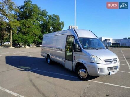 Серый Ивеко TurboDaily, объемом двигателя 3 л и пробегом 308 тыс. км за 20000 $, фото 1 на Automoto.ua