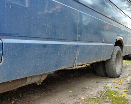 Синий Ивеко TurboDaily, объемом двигателя 2.8 л и пробегом 492 тыс. км за 2800 $, фото 8 на Automoto.ua