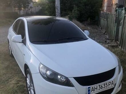 Джак Джей5 2014 в Запорожье на Automoto.ua Белый Джак Джей5, объемом двигателя 1.5 л и пробегом 207 тыс. км за 4200 $, фото 1 на Automoto.ua