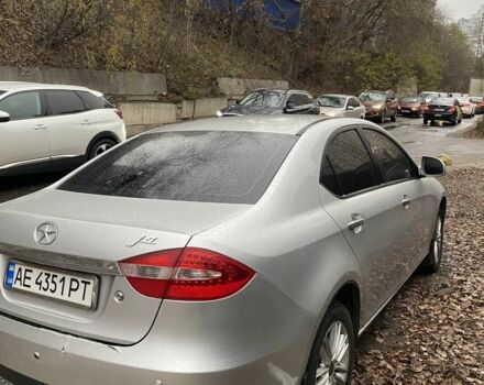 Серый Джак Джей5, объемом двигателя 1.5 л и пробегом 250 тыс. км за 4200 $, фото 1 на Automoto.ua