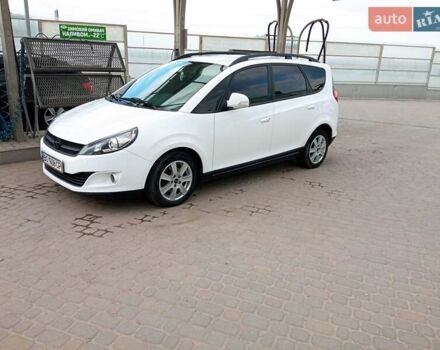 Джак Джей6 2015 в Тернополе на Automoto.ua Белый Джак Джей6, объемом двигателя 2 л и пробегом 88 тыс. км за 9000 $, фото 4 на Automoto.ua