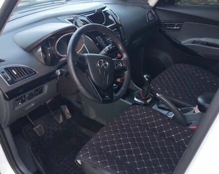 Джак Джей6 2015 в Тернополе на Automoto.ua Белый Джак Джей6, объемом двигателя 2 л и пробегом 88 тыс. км за 9000 $, фото 15 на Automoto.ua