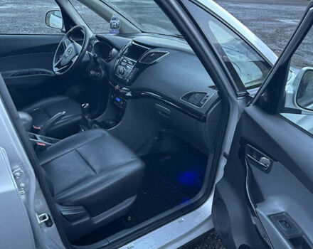 Серый Джак Джей6, объемом двигателя 2 л и пробегом 104 тыс. км за 6100 $, фото 22 на Automoto.ua