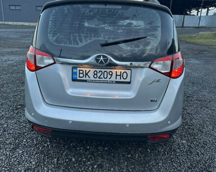 Серый Джак Джей6, объемом двигателя 2 л и пробегом 104 тыс. км за 6100 $, фото 13 на Automoto.ua