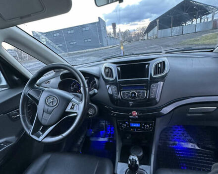 Серый Джак Джей6, объемом двигателя 2 л и пробегом 104 тыс. км за 6100 $, фото 24 на Automoto.ua