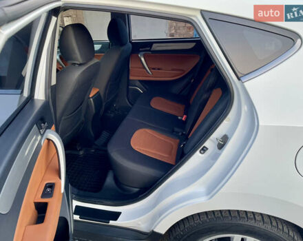 Білий Джак С5, об'ємом двигуна 2 л та пробігом 80 тис. км за 8700 $, фото 8 на Automoto.ua